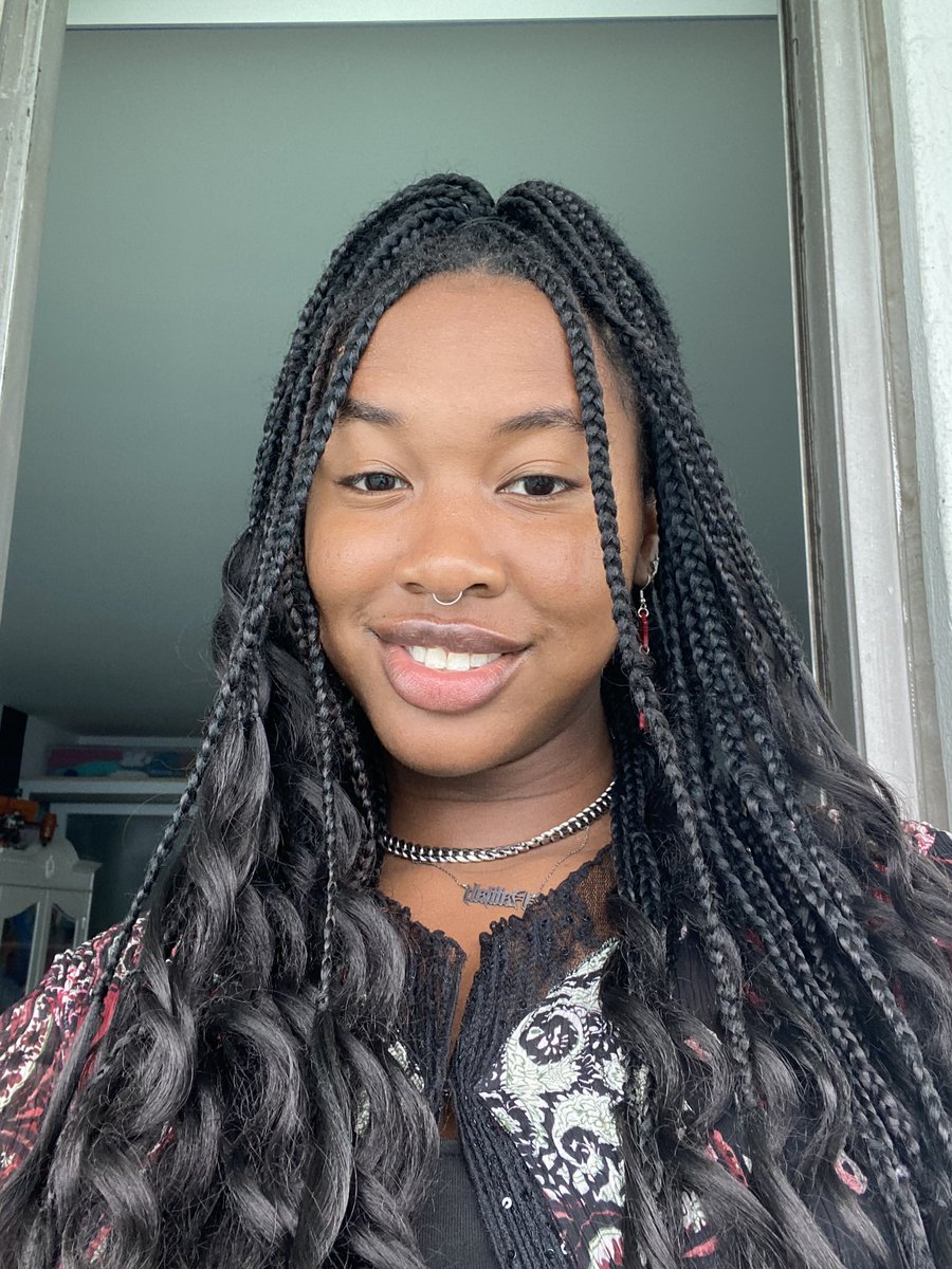nalijahdaniels's tweet photo. #bOSUrollcall
hey i’m nalijah (:
- 4th year english creative writing major with minors in fashion &amp; retail studies and professional writing
- from norman, ok 🤠
- msp, ouab, &amp; hercampus https://t.co/Pp5OXKw9lO