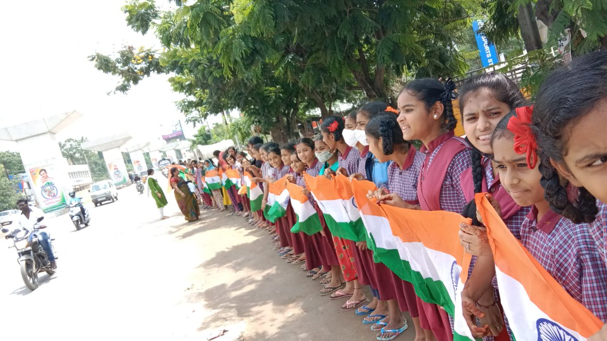 ttwreis's tweet photo. Diamond Jubilee Celebrations in all the schools of TW Gurukulam. Students participate in National Anthem singing, road shows, watching of Gandhi Movie in true spirit. https://t.co/dGM1OGInAK