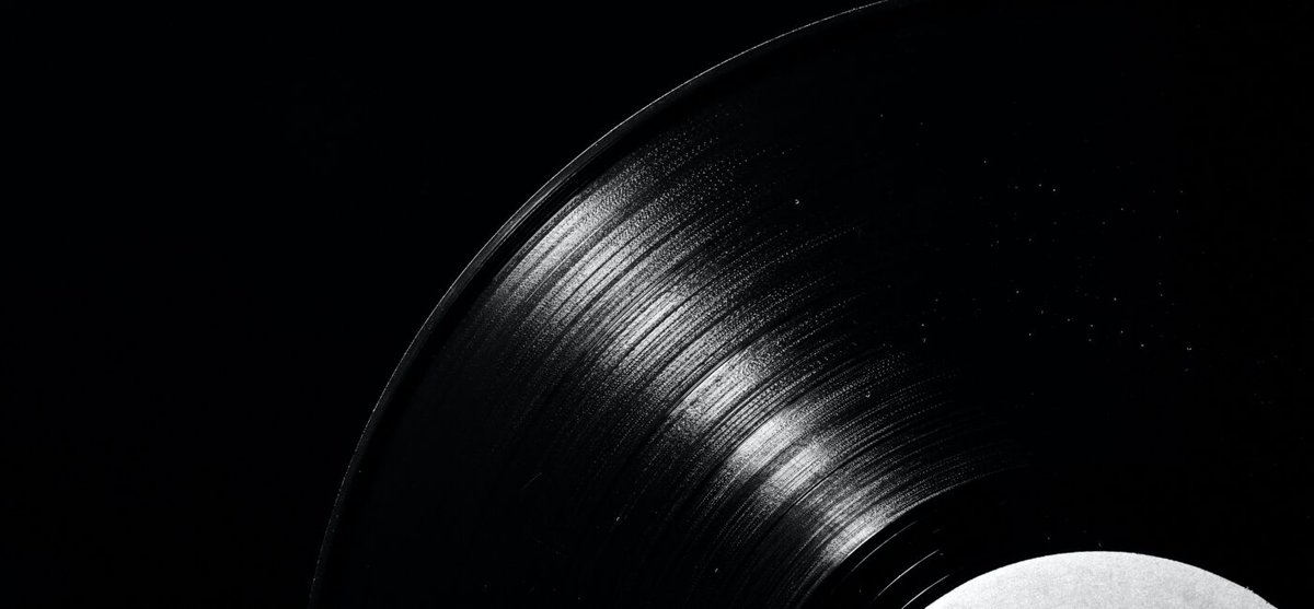 Aventure_net's tweet photo. ターンテーブル「LINN LP12」の魅力

オーディオメーカーLINNのLP12は、創業から現在までレコードプレーヤー設計の頂点であり続けてきたターンテーブルです。
こちらの記事では、LINNの紹介をはじめ、ターンテーブルLP12の特徴や魅力について解説します！

https://t.co/m5tN9FK07Z https://t.co/2q812pYKVk