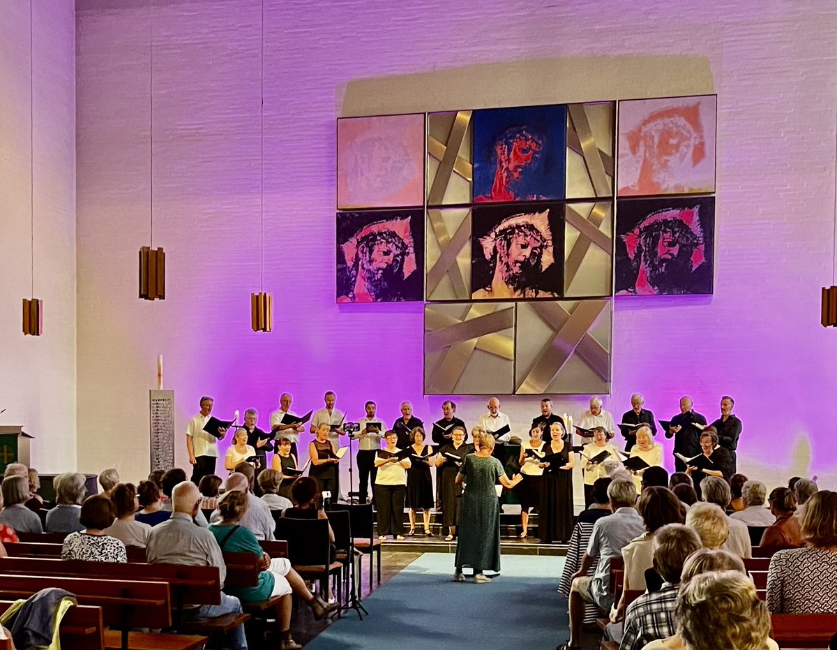 What an amazing feeling it was to be performing in this wonderful space last night. Vielen dank to our fantastically appreciative audience. Several standing ovations before we’ve even got to the end of our programme is a new one to us!