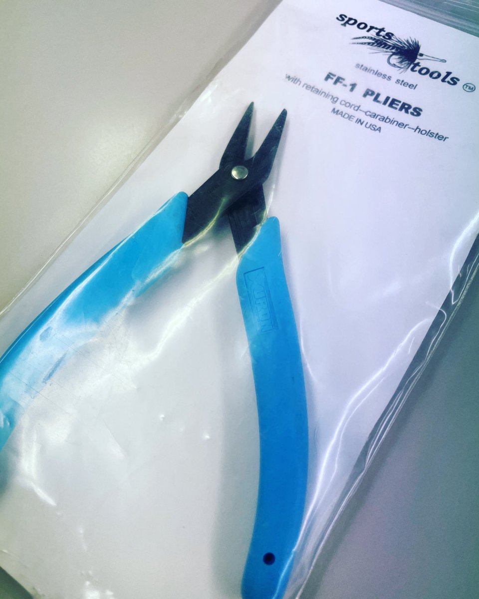 rodandreel_yama's tweet photo. 熊本弁でいう"シコってる"プライヤーをげっとん!
使いやすいと評判のズーロンなので、今から使うのが楽しみ。プライヤーとラインカッターは、いくつあってもつい買っちゃう。
#xuron
#sportstools
#実は初購入 https://t.co/CH7Vi5WlM9