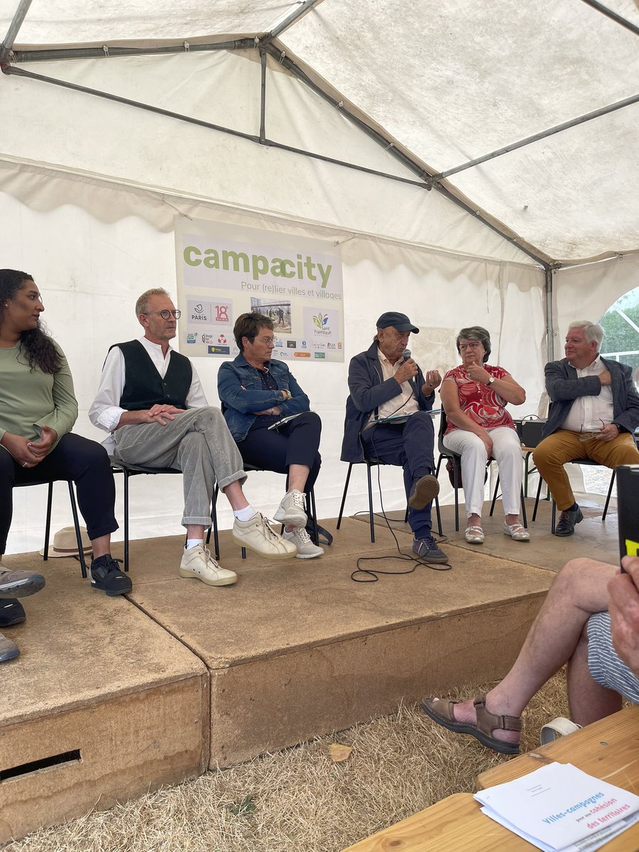 senateur61's tweet photo. Coopération ville campagne c’est l’objet de #campacity belle coopération entre la commune ornaise de StFraimbault et @mairie18paris exemple à suivre après l’expérience très positive avec @Mairie9Paris @dburkli merci à la cheville ouvrière de ce projet #campacity @alain_delangle https://t.co/dzX2VyoaYG