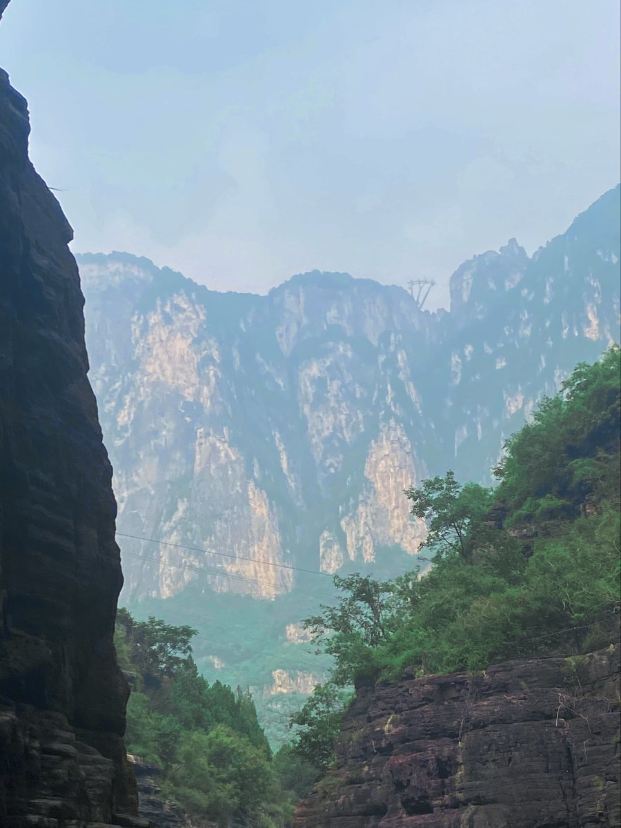 cathysuo7's tweet photo. The scenery in the mountains is stunning, the water is clear and the temperature is comfortable🥳🥳🥳#mountain https://t.co/C0hyRHy9N7