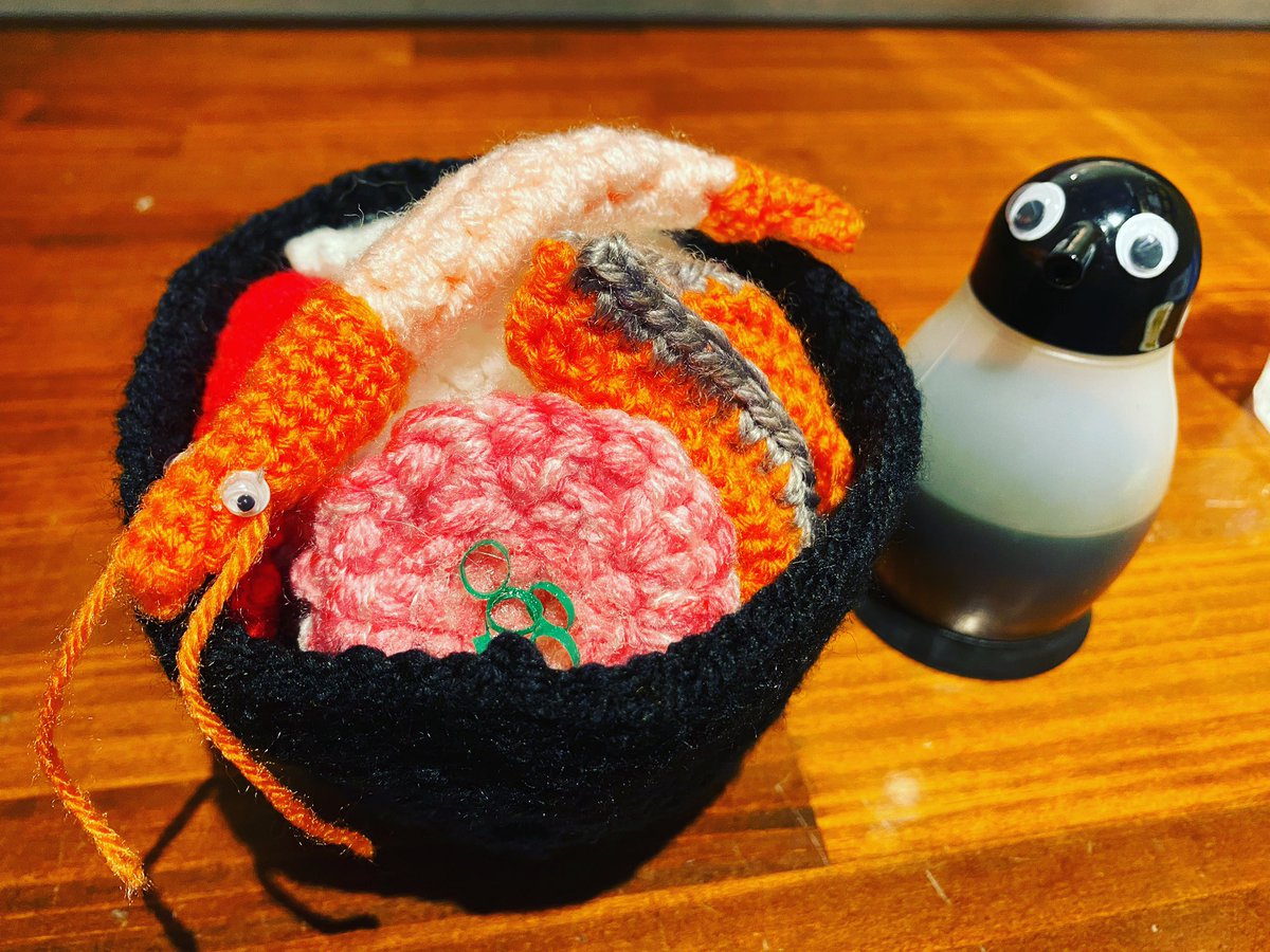DerMarie0807's tweet photo. 海鮮丼編んでみました
#海鮮丼
#海鮮ときどき豚
#あみぐるみ https://t.co/064Tgs6YDi