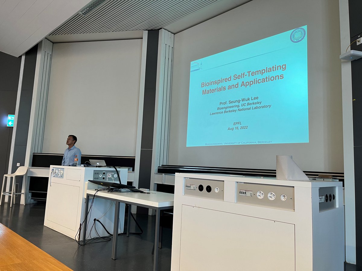 Materials_EPFL's tweet photo. Yesterday we had the chance to attend an IMX talk by Prof. Seung-Wuk Lee from @UCBerkeley. Many thanks for his inspiring presentation on bioinspired self-templating materials and their applications #IMXtalks https://t.co/Y5DZFvYK0q