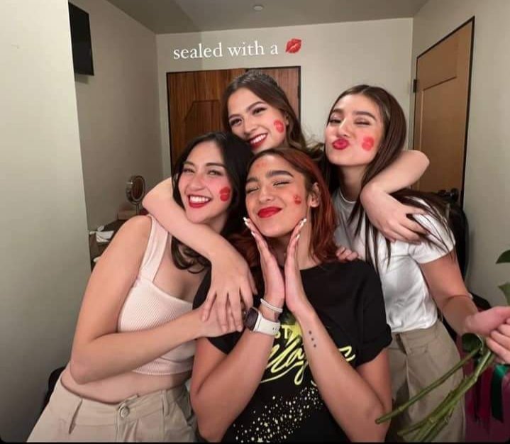 dbsangxl's tweet photo. sealed with a 💋 #BelleMariano https://t.co/6ygyFZf0am