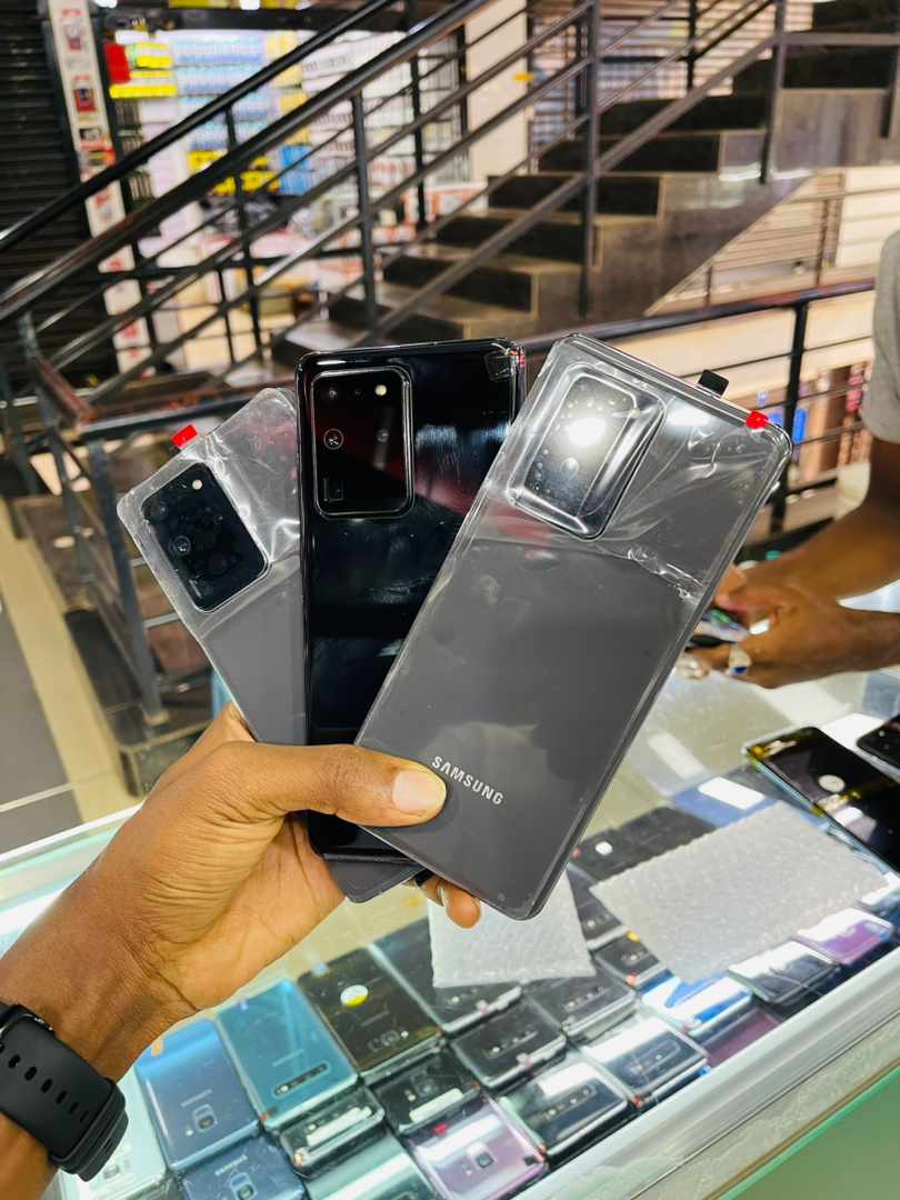 Amooti_Mami's tweet photo. Good morning lovelies ☺️for good phones dm @Ash_phones or contact   0708491354 / 0709149221

Location; Kisa kya Maria, Level 1 Opposite Galilaya. https://t.co/tTAHj2Dyep
