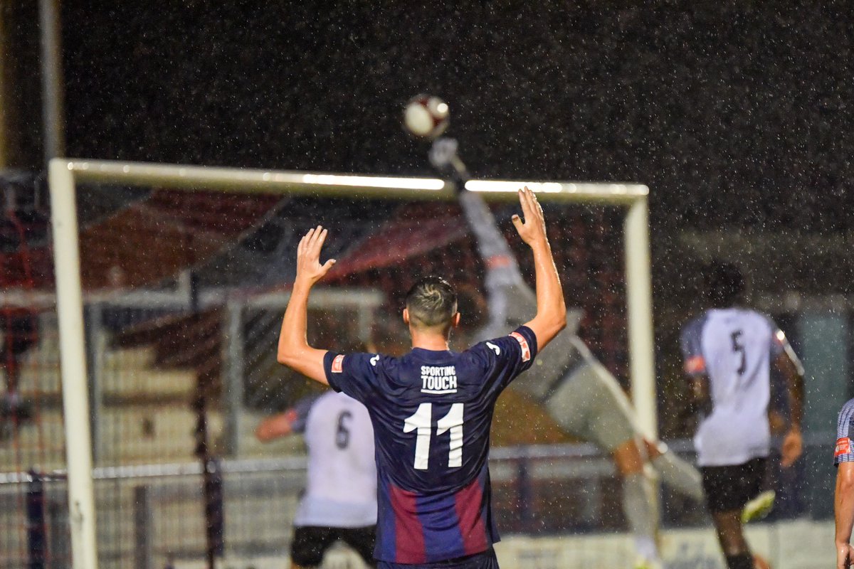 CamerakazePhoto's tweet photo. Last nights very wet @HinckleyLRFC v @corbytownfc photos of @NorthernPremLge match, more to follow.
#footballphotographer #matchphotographer #nplmidlandsphotographer #HLRFC https://t.co/UXMziU7TKL