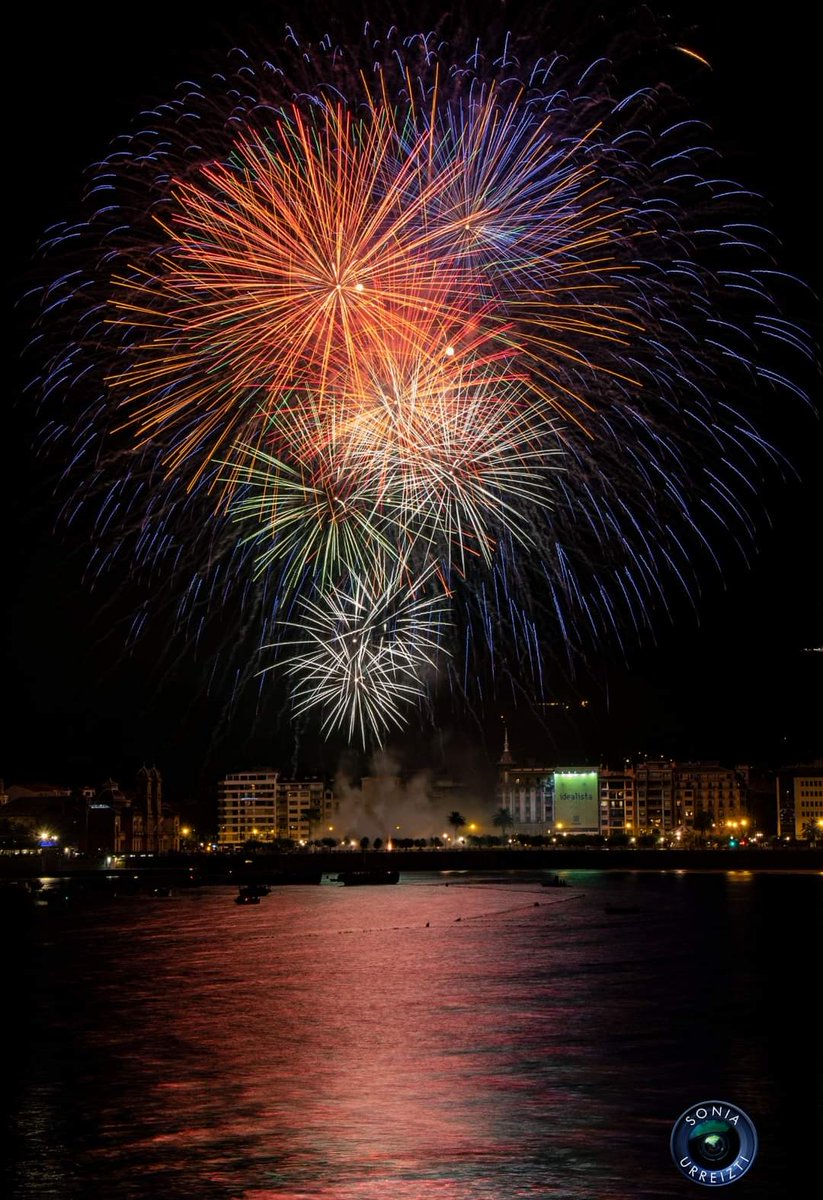 starbienatotxa's tweet photo. Donostia ayer . Por @soniaurreizti . Vía @donosti_city https://t.co/AdPfAzT0kb