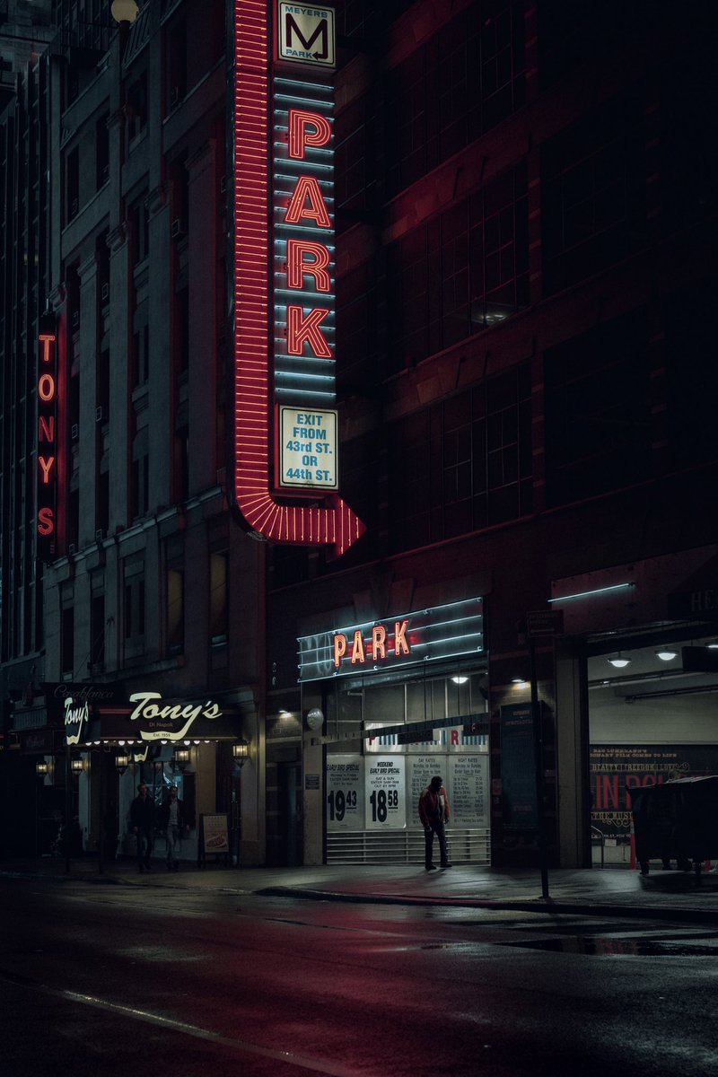 PeterKalnbach's tweet photo. Another day in paradise 

#cinematography 
#streetphotography 
#NewYork https://t.co/yPCAELUk5S