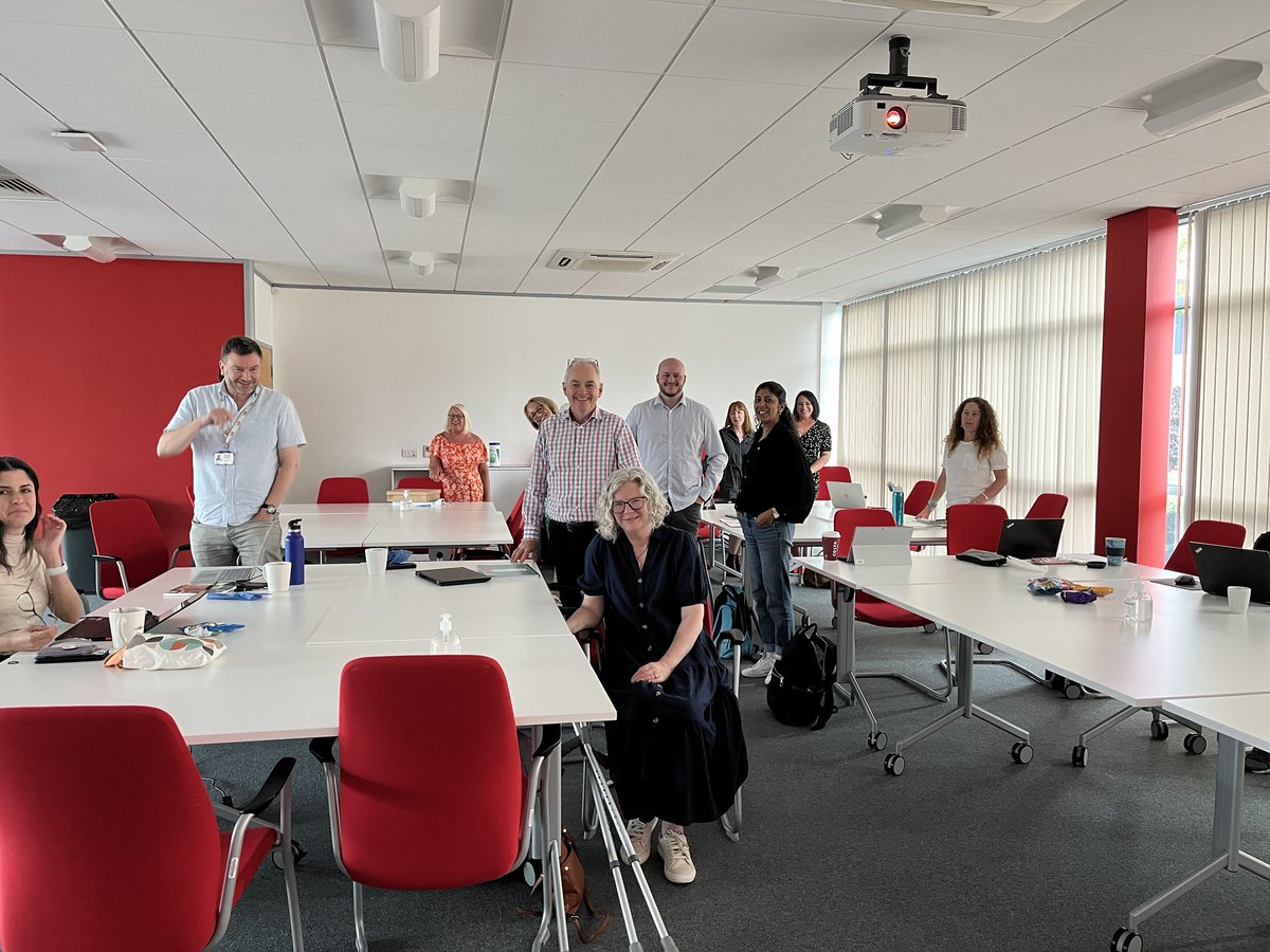 MathsEnglish_CG's tweet photo. A great day with the #IndustryManager team at @cityandguilds in Wakefield, it is always worth hearing what everyone else is up to and #ShareGoodPractice. A pity that the trains spoiled the day with everything back into London cancelled (again!). https://t.co/4xScu7BBu1