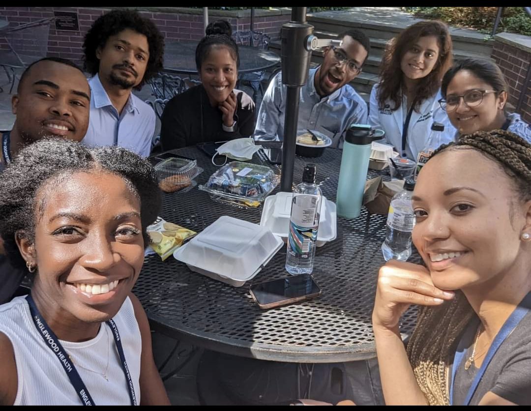 DevonScSc's tweet photo. Never thought I'd enjoy residency as much as I am.  Super lucky to have such a diverse and supportive group of co-residents that have my back 100% whenever it gets overwhelming. #Imresidents #residencychronicles #MedTwitter https://t.co/dEyZxL2Vv1