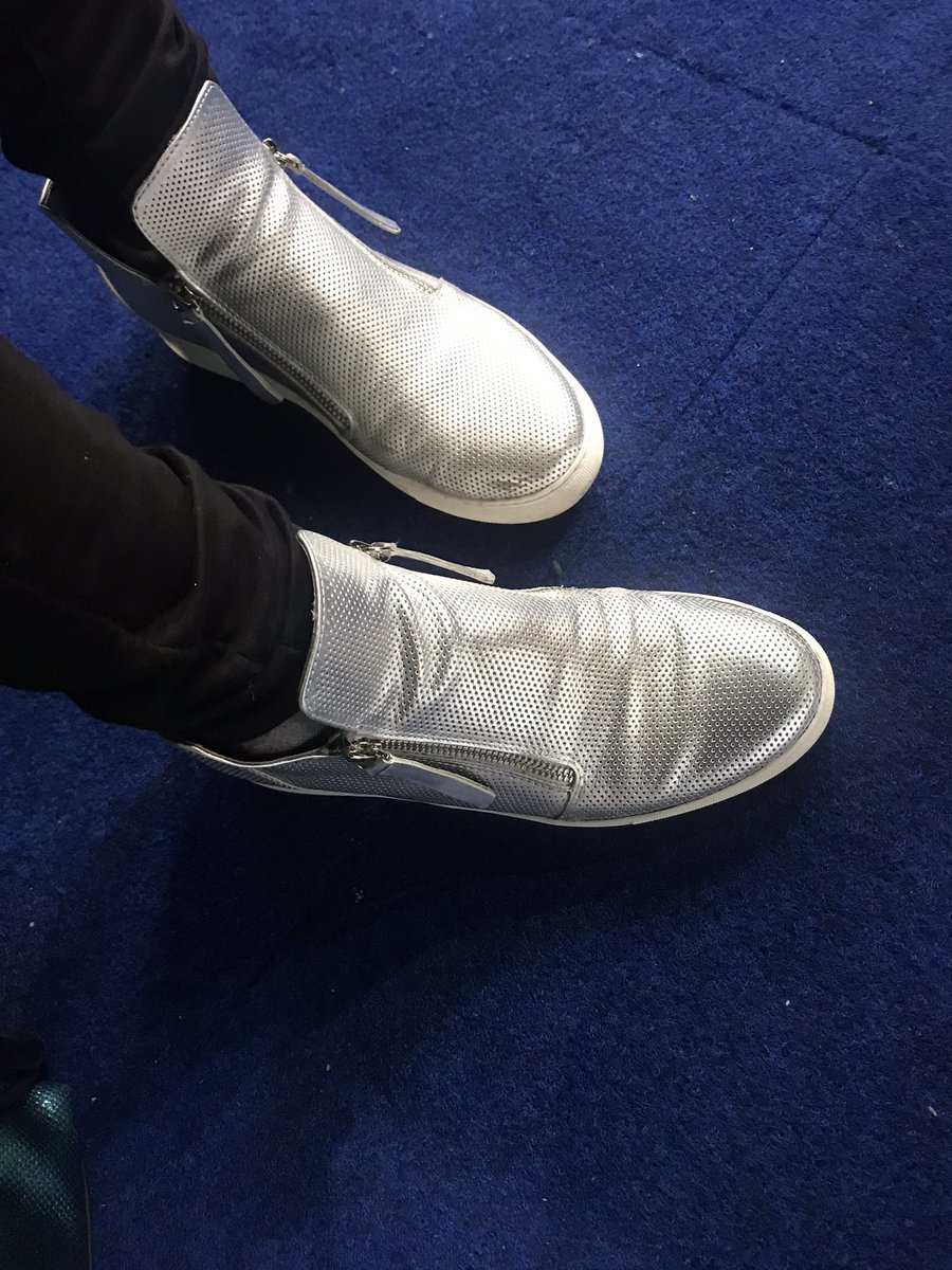 crewmojo's tweet photo. #shoesofahri can’t wait to see your gorgeous shoes, meet you and talk all things performance #ahriinc https://t.co/t9X05dJ4Od
