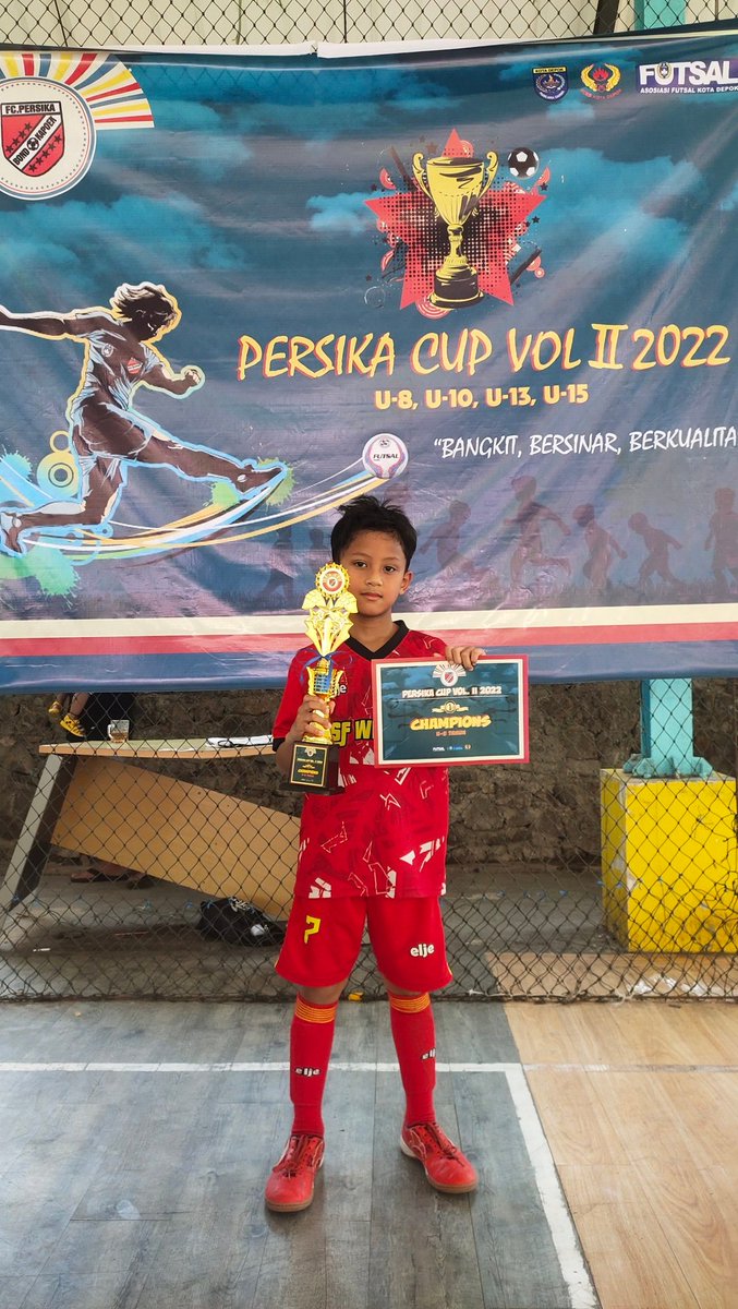 Alhamdulillah, Sekian lama tidak mencicipi suatu turnament akhirnya dalam acara Persika Cup. SQUAD U-8 mendapatkan 1st &amp; U-10 3rd, hal ini menjadi modal sebelum terjun di liga AAFI REGIONAL DEPOK tahun 2022/2023 sfwinner.com sfwinner.co.id