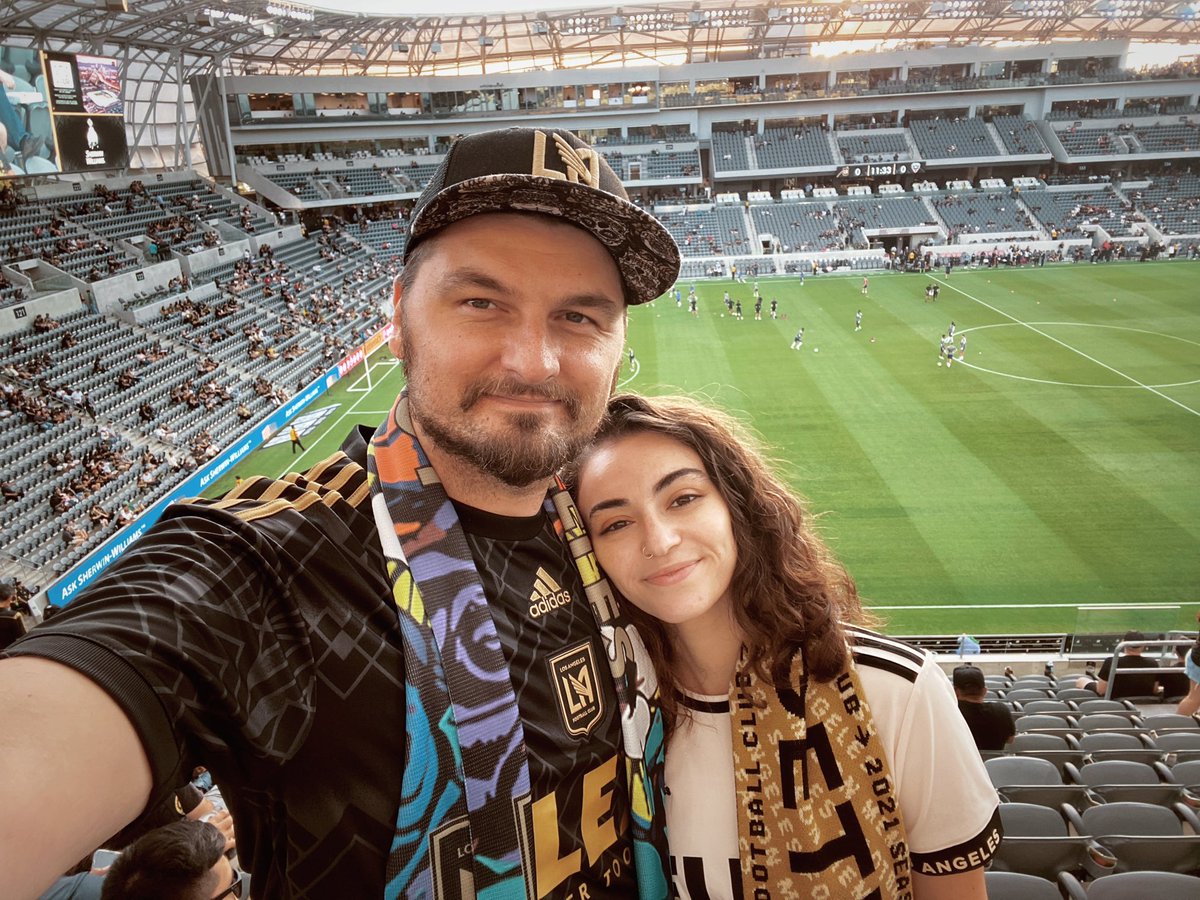 TheAdamChance's tweet photo. Another beautiful night at the Banc! Lets go @LAFC! Dale dale dale, Black & Gold! #defendthebanc #lafc https://t.co/6NhwkA75R5