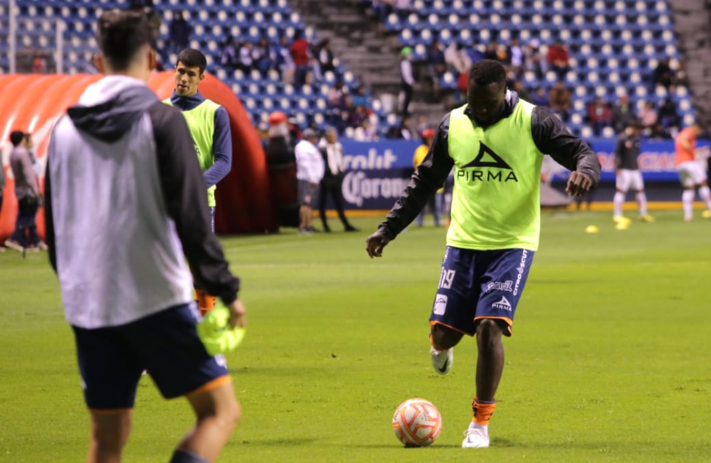 Ya rueda el balón. ⚽⚽⚽⚽

<a href="/ClubNecaxa/">Club Necaxa</a> ya tuvo la primera de peligro.

📷: <a href="/erikguzmanc/">ERIK GUZMAN</a> 
Vía: <a href="/llja7/">alland</a>