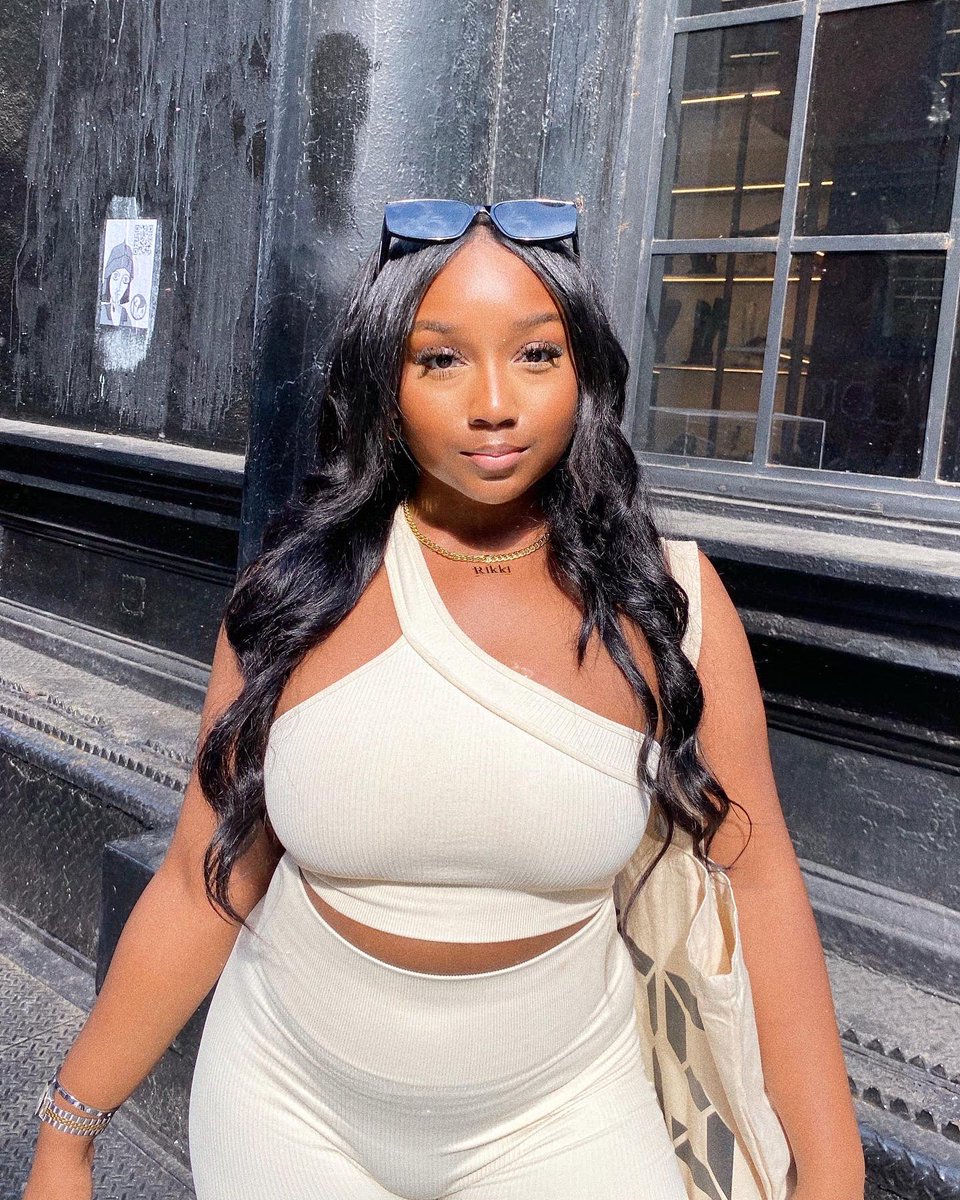 iamrikkilee's tweet photo. Hey y’all I’m Rikki Lee 💗
-3rd Year
-Marketing Major, Entrepreneurship & Innovation and Professional Writing minors
- 513 📍
- MSP, BASCA President, USBL Marketing Director
- Owner of The Rikki Lee Agency, influencer, and podcaster @thatgirlradio
#bOSURollCall #bosu23 https://t.co/OpnK2gEf0w