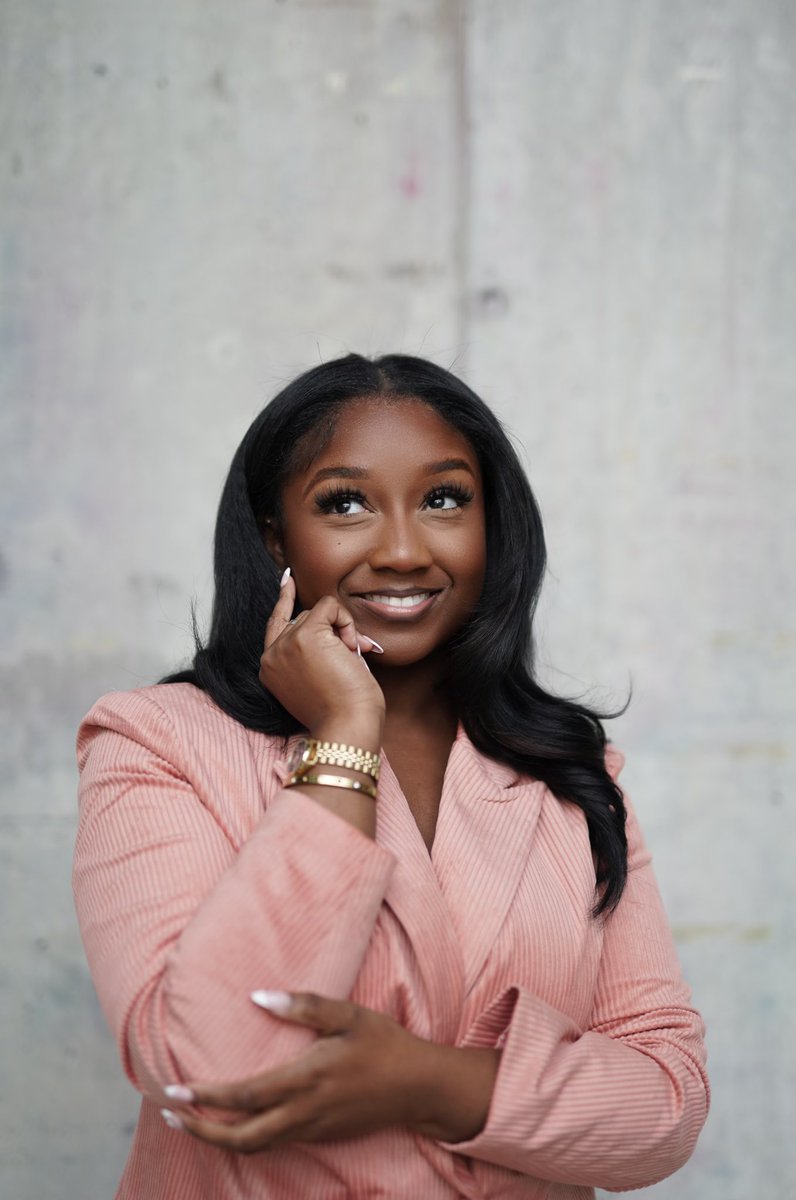 iamrikkilee's tweet photo. Hey y’all I’m Rikki Lee 💗
-3rd Year
-Marketing Major, Entrepreneurship & Innovation and Professional Writing minors
- 513 📍
- MSP, BASCA President, USBL Marketing Director
- Owner of The Rikki Lee Agency, influencer, and podcaster @thatgirlradio
#bOSURollCall #bosu23 https://t.co/OpnK2gEf0w