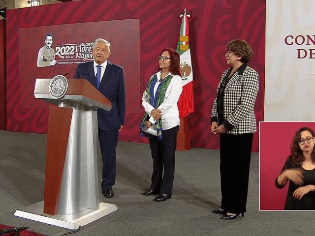 FNERRR_NACIONAL's tweet photo. Politiquería en SEP: Delfina deja pésimos resultados

La FNERRR afirmó que tras la salida de @delfinagomeza de la @SEP_mx, deja pésimos resultados.
Su gestión será recordada por el el desastre que dejó tras un año y medio de gestión.

🌐 https://t.co/3XRUN7UrZo https://t.co/q2eviBG0k7