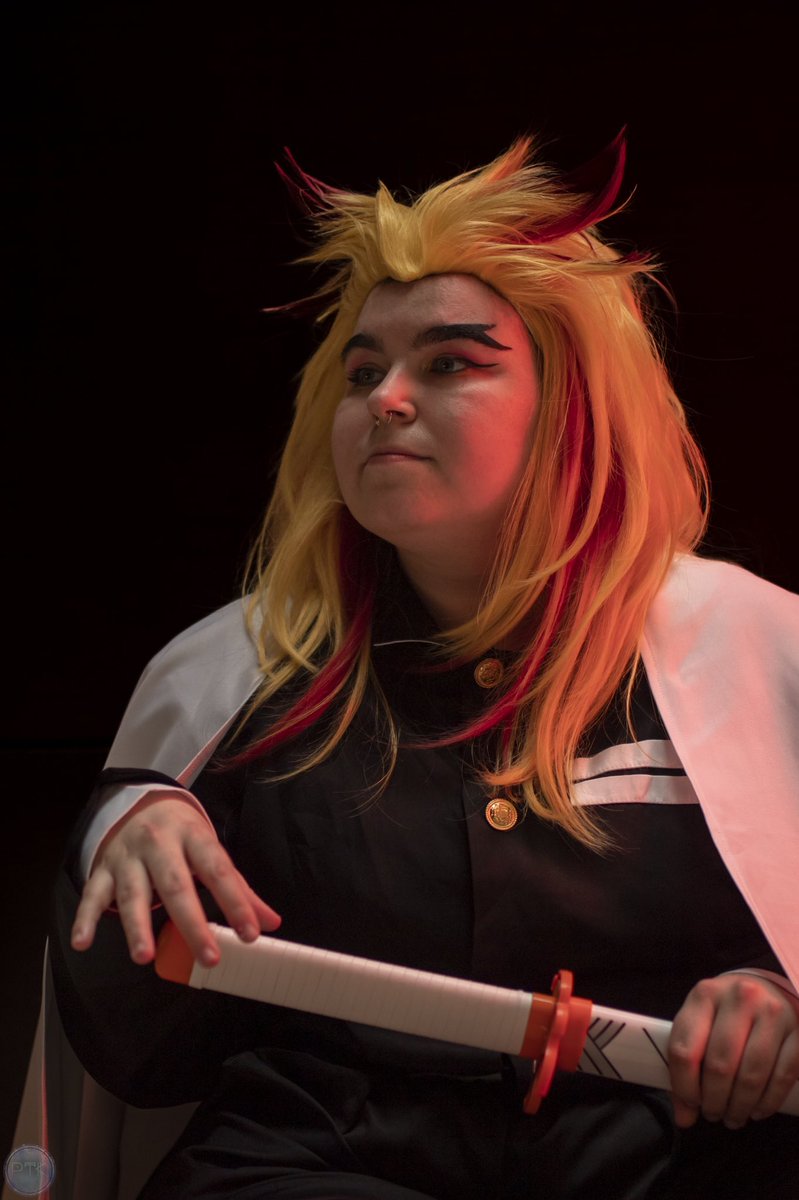 CheerfulGhosty's tweet photo. Some of my rengoku pics taken by @ptkphotog!!
Mitsuri is @akemi_arts !! 💖❤️‍🔥 https://t.co/tIrLHbynxt