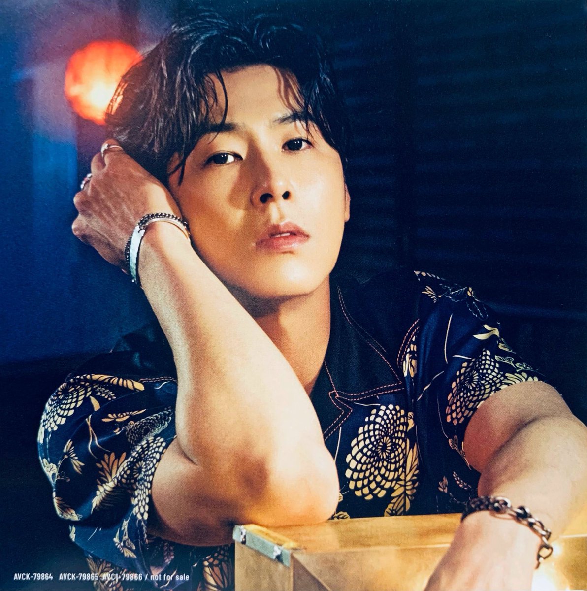 soulmateshinki's tweet photo. No one at the monthly mob boss meetings take him seriously bc he’s too pretty #prettypeopleproblems😔 https://t.co/M1A1egYBoW