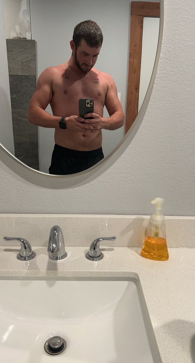 mattkh1460's tweet photo. Trust the process 💯 my results are my motivation 💯💯💯 https://t.co/RiffXxvF0f