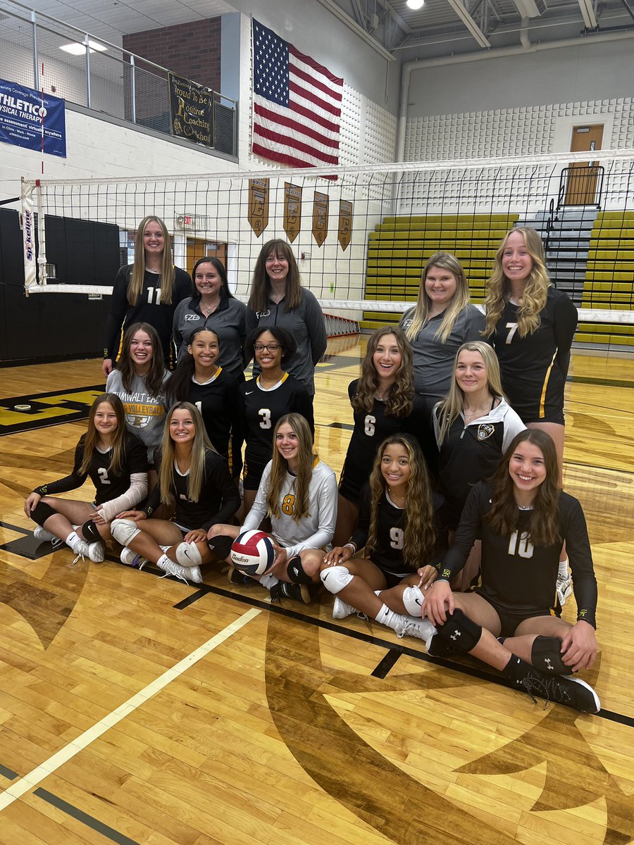 FZEVolleyball's tweet photo. We’ve had a busy week! Our first practices, Photo day, CAPS Meeting, Parent Meeting! Thank you to all who came out tonight and showed our program support for the upcoming season! Be on the lookout for a BIG EMAIL with everything we covered along with answers to your questions! https://t.co/RNUIwrDCgO