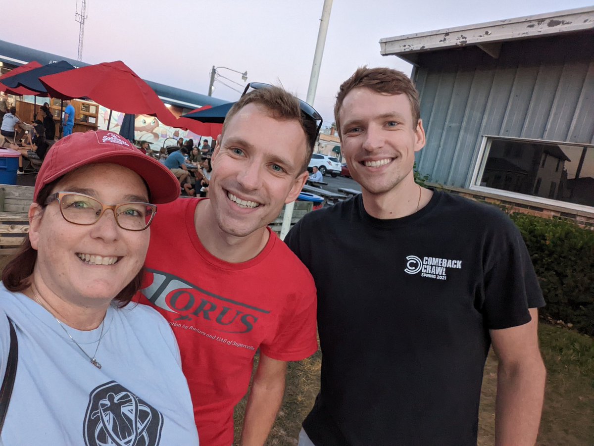realGavinsMom's tweet photo. @t_pardun thank you for spending time with me this evening before heading back to Norman. It was double-y sweet to meet Michael too! I ❤️ #ousom peeps!! https://t.co/YUhbJPw05r