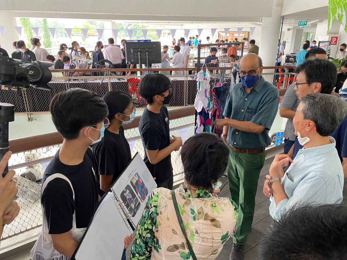 NgeeAnnNP's tweet photo. The team was so happy to have the opportunity to introduce their work to Mr. Tharman Shanmugaratnam, Senior Minister and Coordinating Minister for Social Policies. Kudos to Zikri, Ryan, Beatriz, Raji, Joel, and Christine from the School of Design &amp; Environment! https://t.co/PV8JwF7hMo