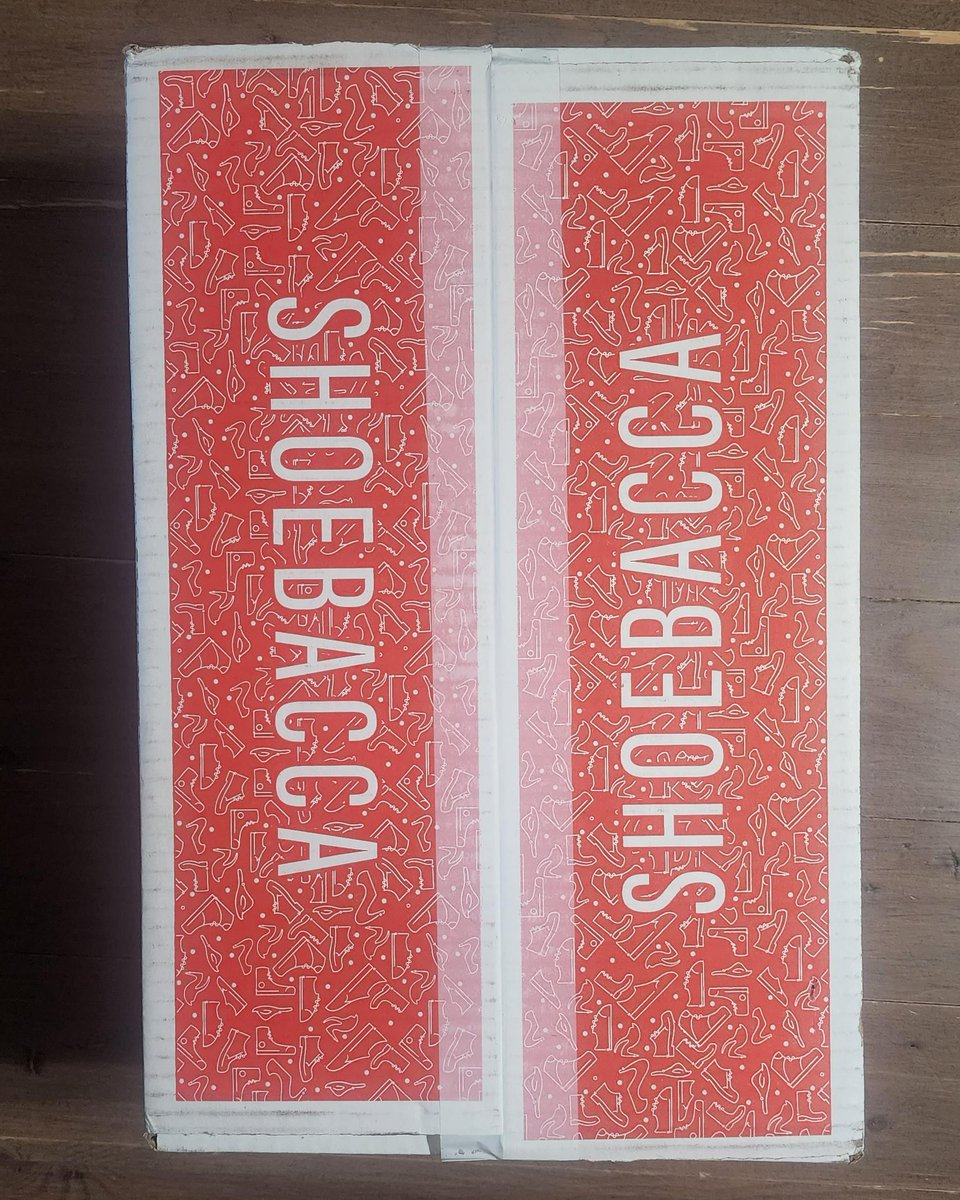 I was ordering shoes online and when your job is making puns, somehow they always find you.
Hats off to <a href="/SHOEBACCA/">SHOEBACCA.COM</a> shoes, well played. 👏👏😘

Get ready for a super sale on the 18th, announcement and coupon tomorrow morning
#Puns #shopping #Iwenttoschoolforthis #shoes #marrketing