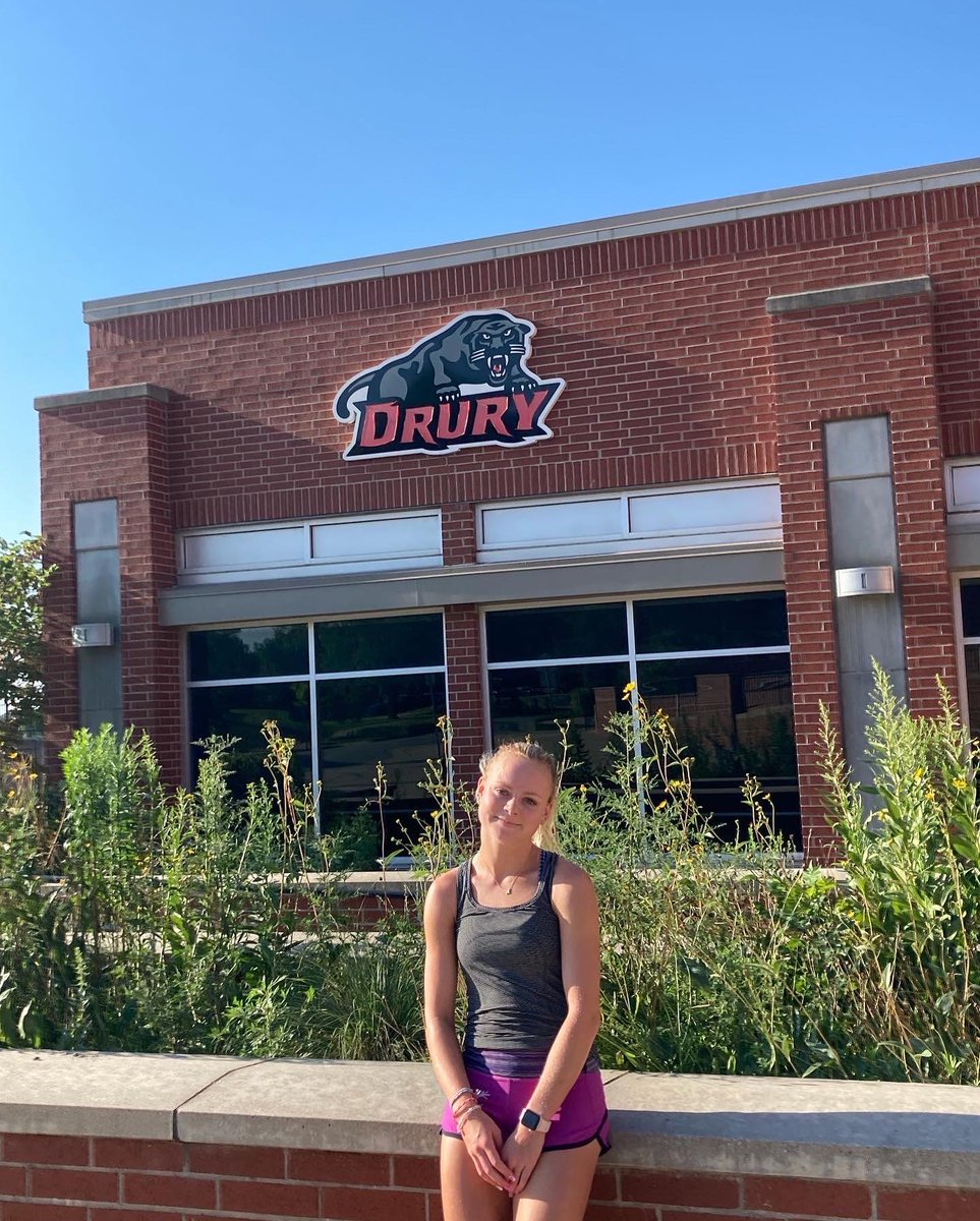 A new chapter! Being a transfer student comes with fears and nerves. But the future is bright and Bella is excited! Let’s go Panthers! @DruryUniversity @drurypanthers #drurytriathlon