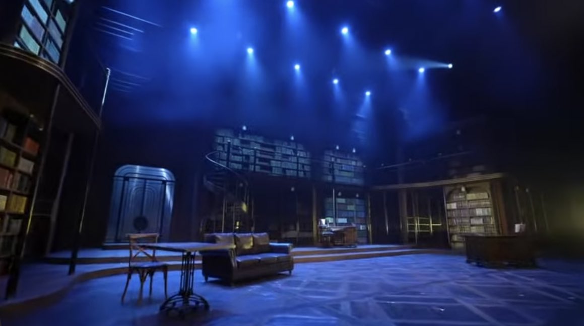 Grafin_s's tweet image. 중국 팬레터 무슨 편집실이 지킬 실험실 급인데?
신문사 편집실 빌려 쓰는 가난한 문인들이 아니라
부잣집 도련님들이 글 모임 하는 것 같음