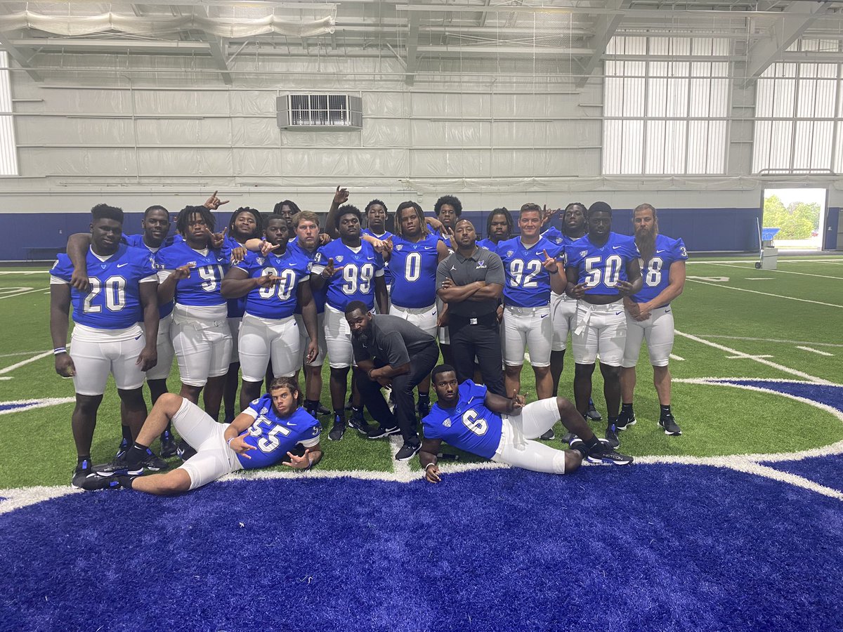 Cedric Douglas tweet media