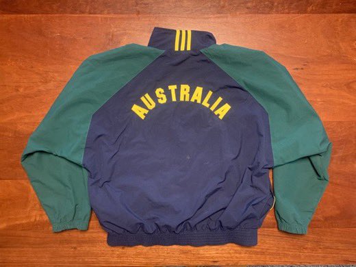 RareFAItems's tweet photo. Another day, another rare FA item!

Here is @ElijahTBW’s 1998 player issued Socceroos jacket! This was an amazing find in a 2nd hand shop.

Player issued/match worn Socceroos jerseys, jackets etc can be identified and differentiated from fan replicas due to the Coat of Arms. https://t.co/ucEvSdnp9z