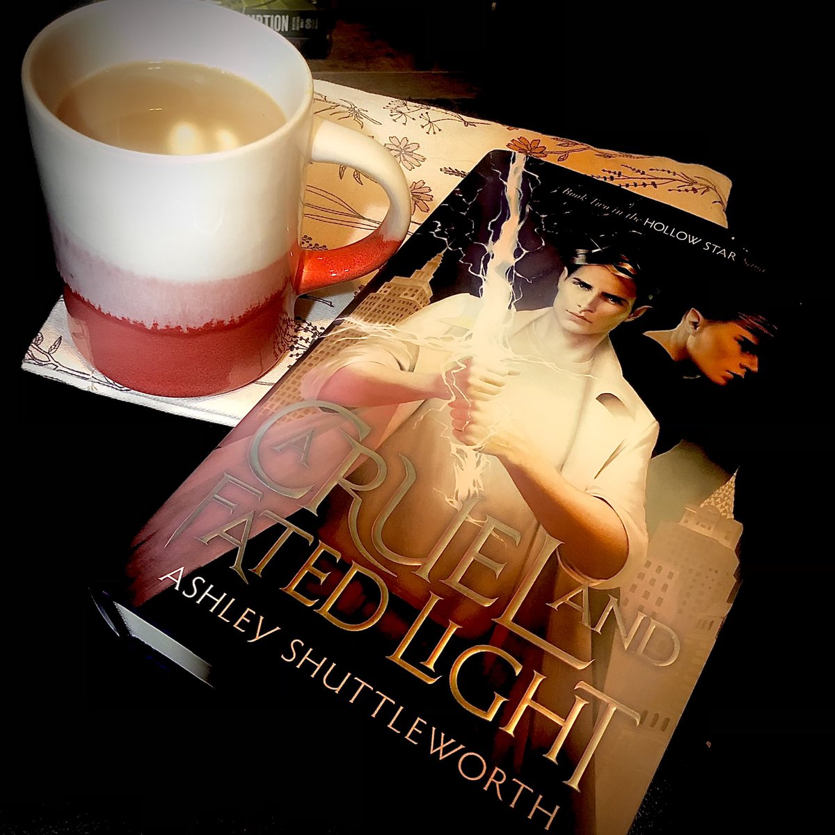 TheHoneychapter's tweet photo. A nice cup of tea and enjoying my book! 📖❤️
#booklovers #books #canadainbooks #lovebooks #bookaddiction #bookaddict #fantasybooks #ilovetoread #youngadultbooks @PaperAshes @BookedPath https://t.co/bM8z62jRH2