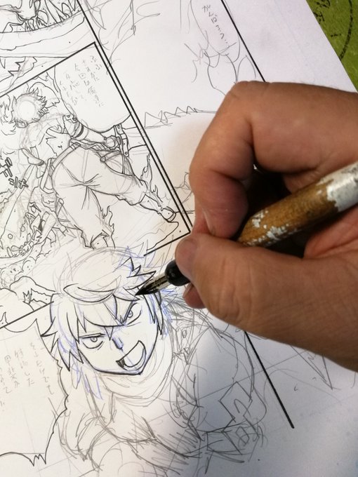 今回は久しぶりにGペンを使っているが、やはりキャラにはGペンだね!インク切れや、その日その日のペン先の状態とか煩わしいことはあるんだけどロング以外はGペンを使っていこう(どんどんデジタルから離れていく)。 