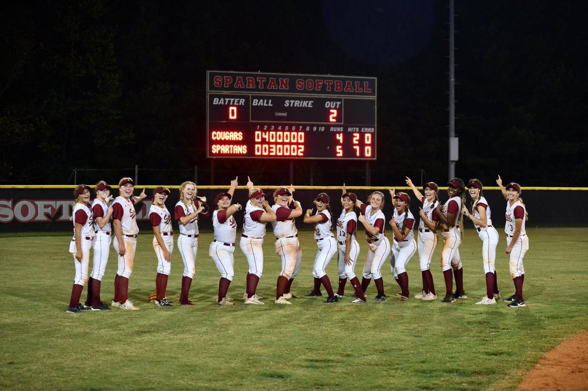 What a great example of teamwork! First region win v Alexander! Taylor <a href="/Taylordaniel_9/">Taylor Daniel</a> pitched a super game &amp; <a href="/ellie_settle/">Ellie Settle</a> w the tying RBI &amp; <a href="/brookecoleman03/">brooke</a> Brooke with the walk-off!!! #goSouth #ssod #bettertogether <a href="/SPauldingHS_ATH/">South Paulding HS Athletics</a> <a href="/SPHS_Spartans/">South Paulding High</a> <a href="/SPHS_Softball/">South Softball</a>