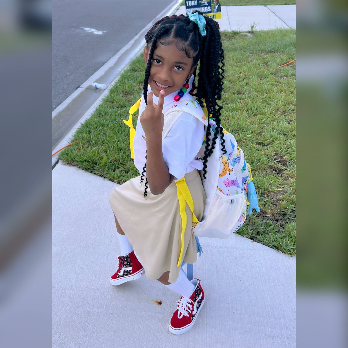 SentfromKali's tweet photo. Making sure our girls have a childhood we didnโt have ๐ค๐ฝ. . Rest easy sis ๐ค๐ #fostercarestories #firstdayofschool #auntiegang https://t.co/oLC9q8wZ0X