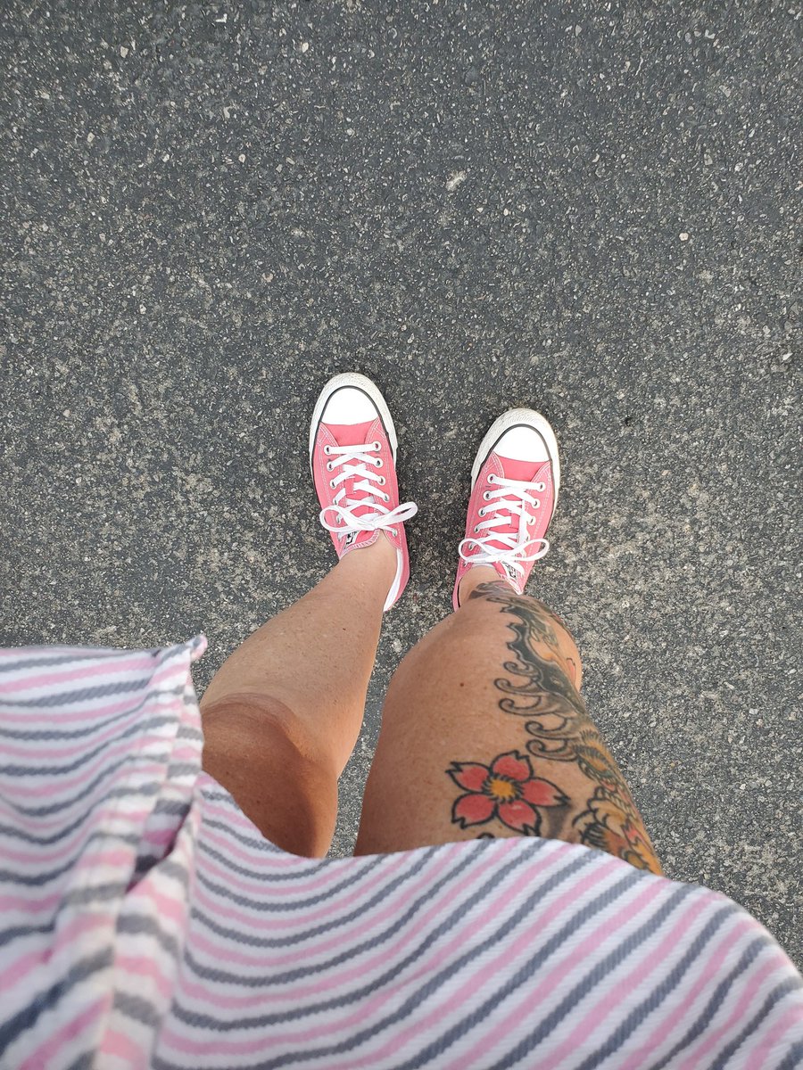 sunny_joni's tweet photo. Sometimes a girl wears pink, and leaves her house. #kidnapped #pineappleismysafeword #orisit #pinkconverse #conversegirl #adhdgirl #littleweirdo https://t.co/lqOFb7789P