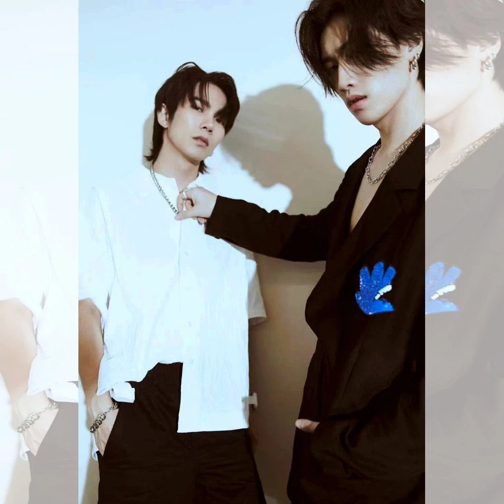 S_Ribbity's tweet photo. 🎲 นิตยสาร SoCool |  #Biblebuild #ไบเบิ้ลบิว
( Poster 1+ Postcard 1+ โพลารอยด์  3)
🔸ปกA ราคา 340 บาท 
🔸ปกB ราคา 340 บาท
🔸ปกA+B ราคา 650 บาท
❣️มัดจำ 200 บาท ต่อเล่ม
💝ราคารวมส่งแล้ว 
👑สั่งซื้อ https://t.co/OE2HZVl4DX
#ตลาดนัดคินพอร์ช 
#ตลาดนัดkinnporsche https://t.co/xGluu9EVFp