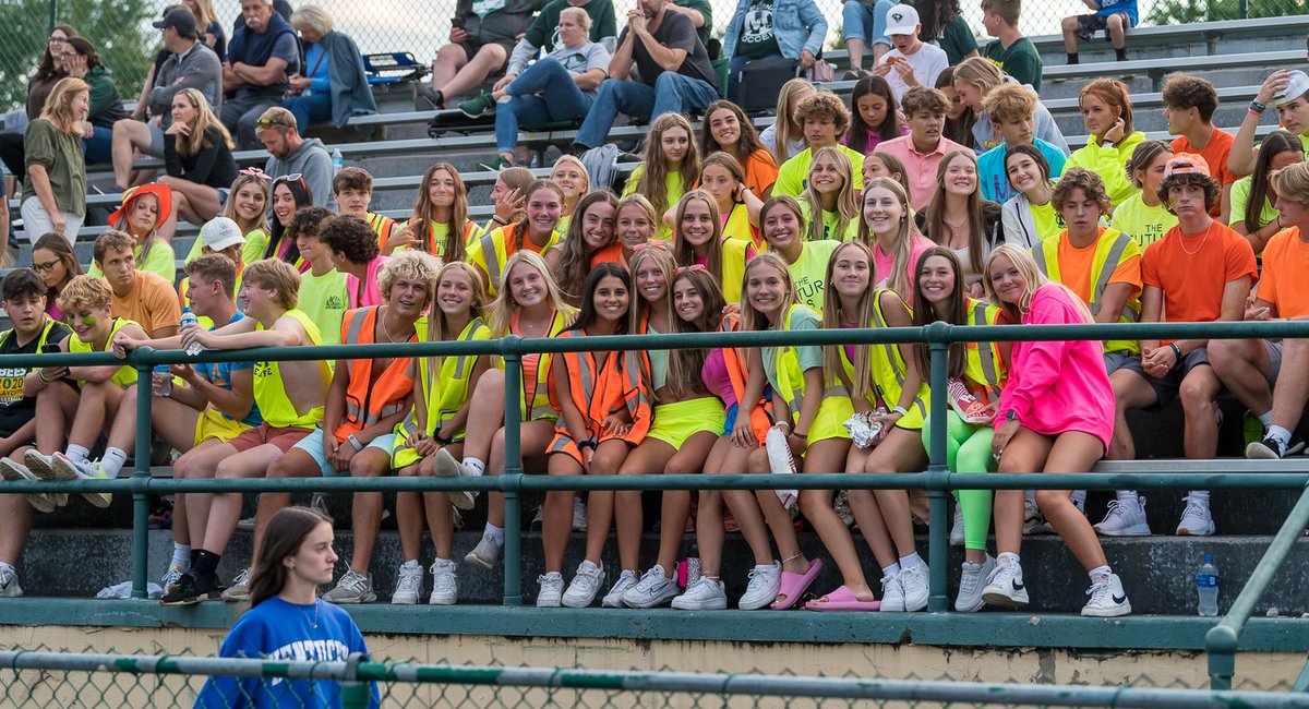 russellgifford's tweet photo. The Swarm out supporting @BeesBoysSoccer tonight in their home opener win. @mhsbeesswarm @cambrieneuensc2 @amelia_cassidy1 @notarava14 @bschramm18 https://t.co/uCkG6fp82V