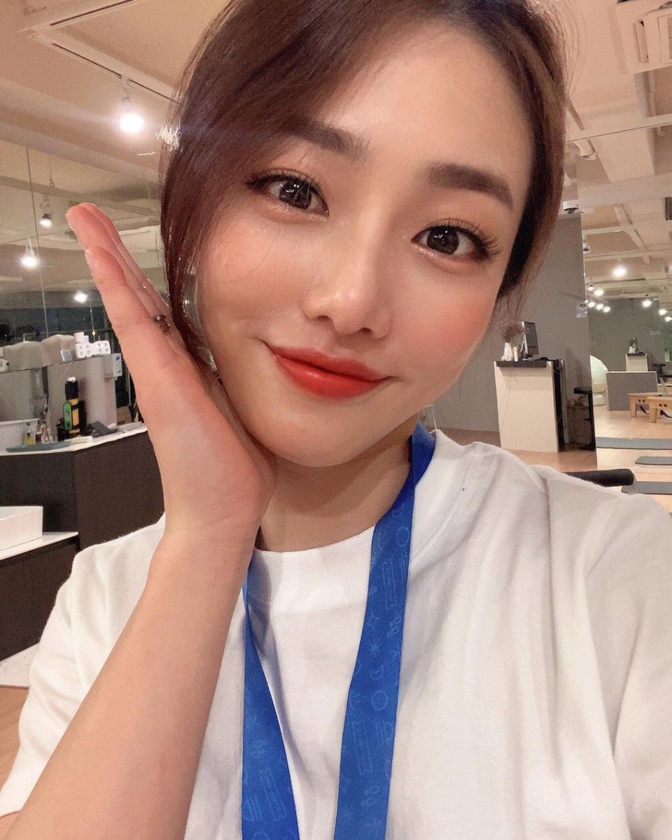 Anna11149894's tweet photo. Do I look good today?😀 https://t.co/kCNzbRDygM