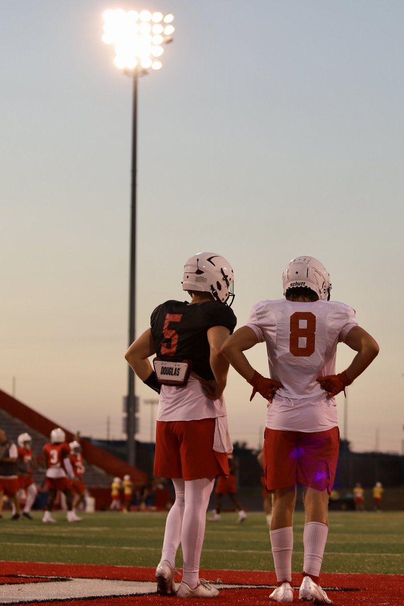 RedbirdFB's tweet photo. under the lightsπ« #FallCamp22 https://t.co/3rYYY8BJki
