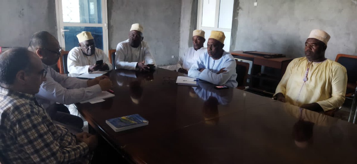 amgcomores's tweet photo. Operationnalisation de l'assurance Maladie Généralisée : rencontre ce jour entre la cellule de gestion du #PAAMG et la mutuelle communautaire du village de Mnoungou, dans le Hamahamet en Grande Comore. #AMG #CSU #Securitésociale #Comores 🇰🇲 https://t.co/neHW7dtbhb