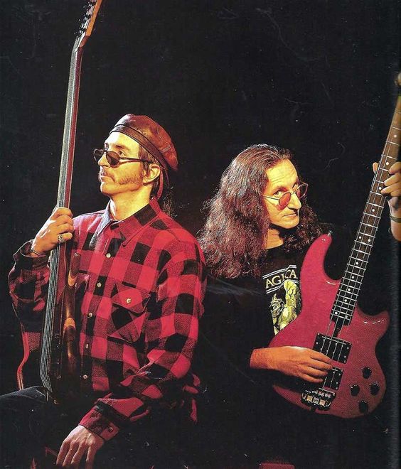 ivannieblas's tweet photo. Lo más cerca que vamos a estar de volver a escuchar a RUSH será en el show de PRIMUS durante el festival @HipnosisMX #NosotrosLosProgres #TeamConan #ProgresPeroHonrados #RushMeParteEnDosMen https://t.co/1Pf7lCtRVP