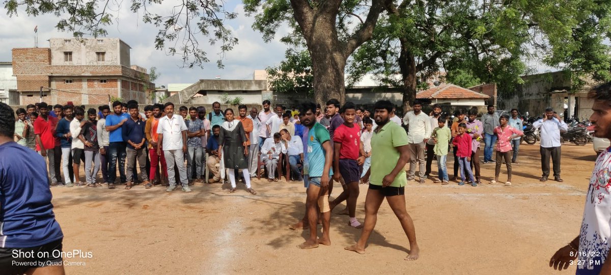 OfficeMedak's tweet photo. భారత స్వాతంత్ర్య వజ్రోత్సవాల సందర్భంగా,మెదక్ జిల్లా పరిధిలో గ్రామీణ యువతకు, ఉద్యోగులకు మండల స్థాయిలో నిర్వహించిన ఆటలపోటీలు.
@ACLB_Medak 
@Collector_MDK 
@DayakarRao2019 
#BharataSwatantraVajrotsavalu https://t.co/EJ99vaEh45