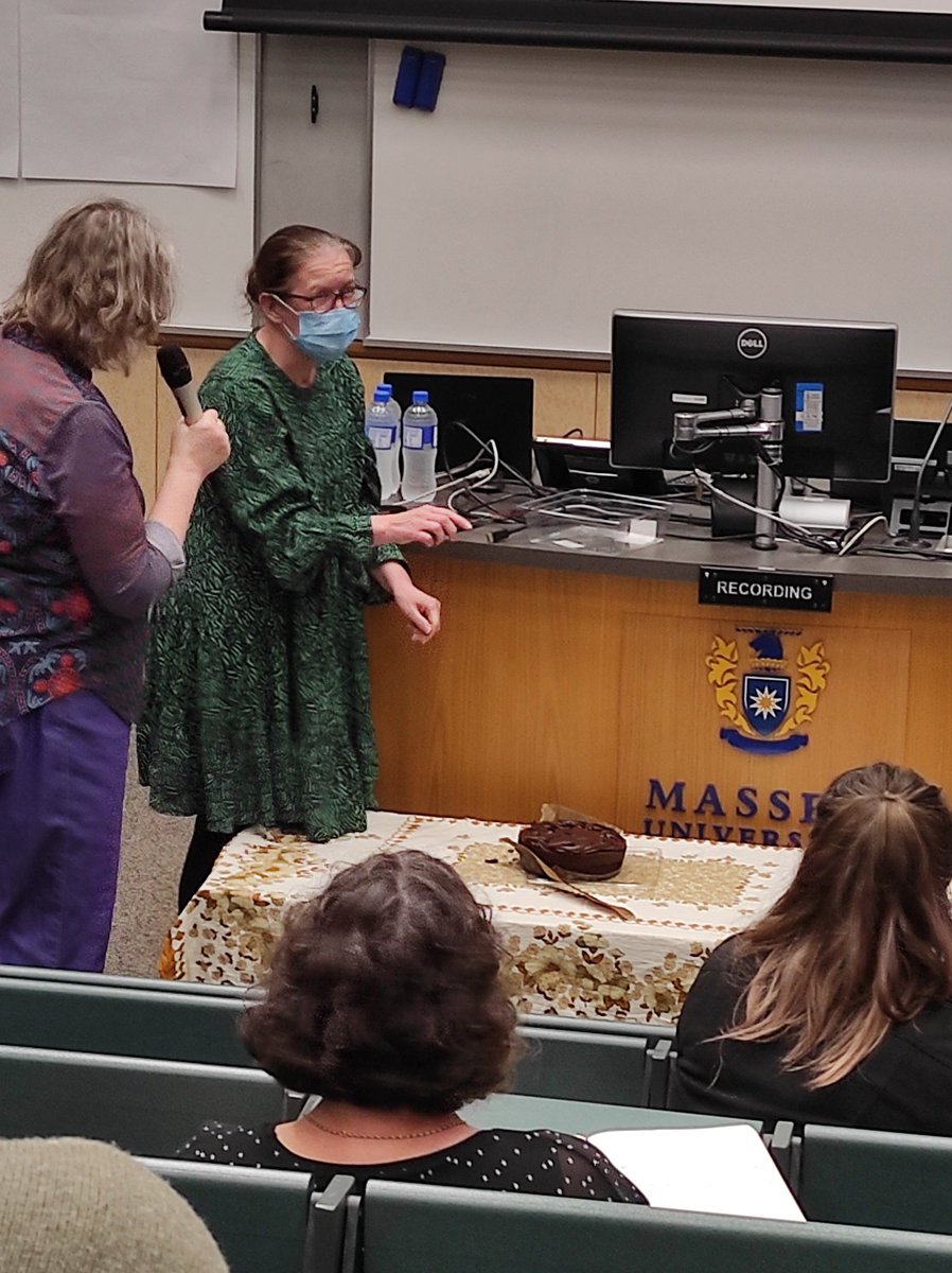 Cutting the cake @DecolonizeGh @NZSTAComms for Māori Health in NZ. Funny demo of a serious issue re: resource allocation at the Race and Speech and language therapy symposium @Massey University