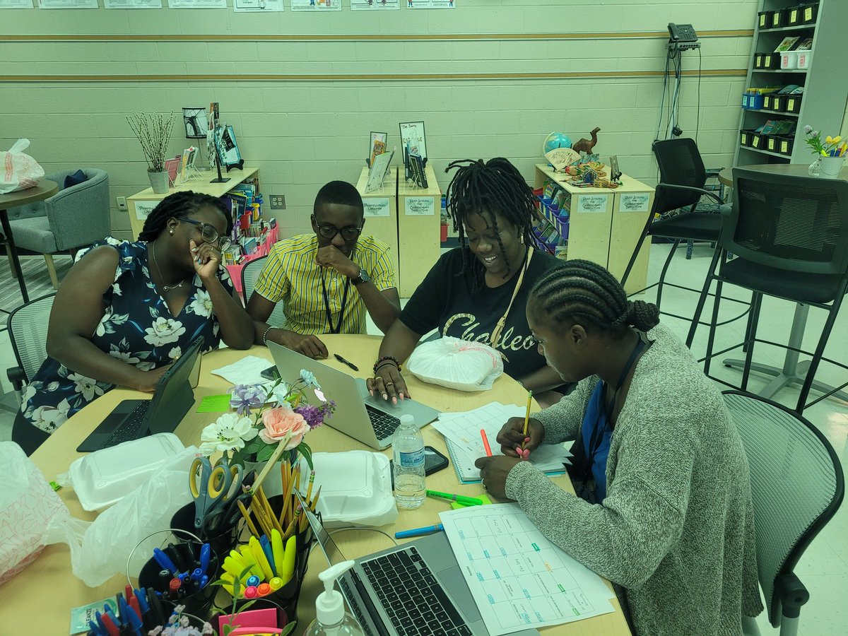 Samantha Blake tweet media