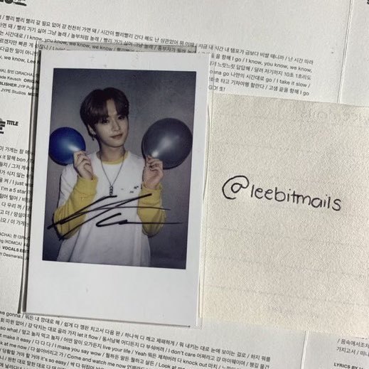 ꒰ wts lfb ph ꒱ #98sells 

✶ lee know signed pola — ₱3500 

𓄲 payo (prio) or 2 days reservation
𓄲 onhand at my friend’s add !

⟢ rcbyt leebitmails.carrd.co

𖤘 stray kids skz hi stay signed polaroid