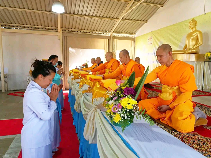 DMCupdates's tweet photo. วัดพระธรรมกายโจฮันเนสเบิร์ก สาธารณรัฐแอฟริกาใต้ ได้จัดพิธีเจริญพระพุทธมนต์และกิจกรรมเฉลิมพระเกียรติสมเด็จพระนางเจ้าสิริกิติ์ พระบรมราชินีนาถ พระบรมราชชนนีพันปีหลวง เนื่องในโอกาสมหามงคลเฉลิมพระชนมพรรษา 90 พรรษา 12 สิงหาคม พุทธศักราช 2565 https://t.co/90xfykBPF9 https://t.co/riL1rKz3K2